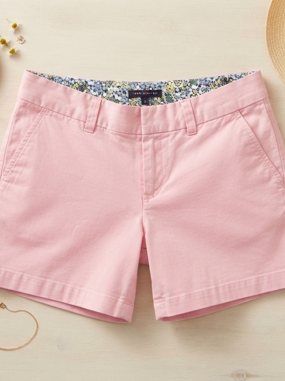Tommy Hilfiger Women's Pink Cotton Chino Shorts Size 4 Floral Inner Waistband